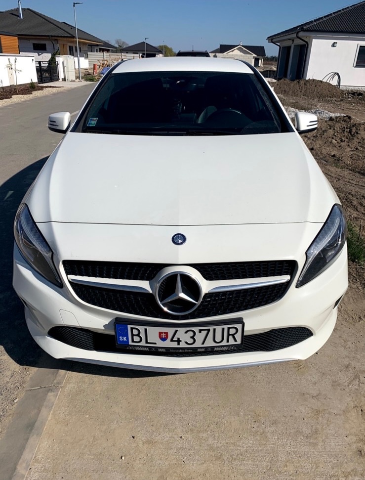 Mercedes-Benz A 180 sedan