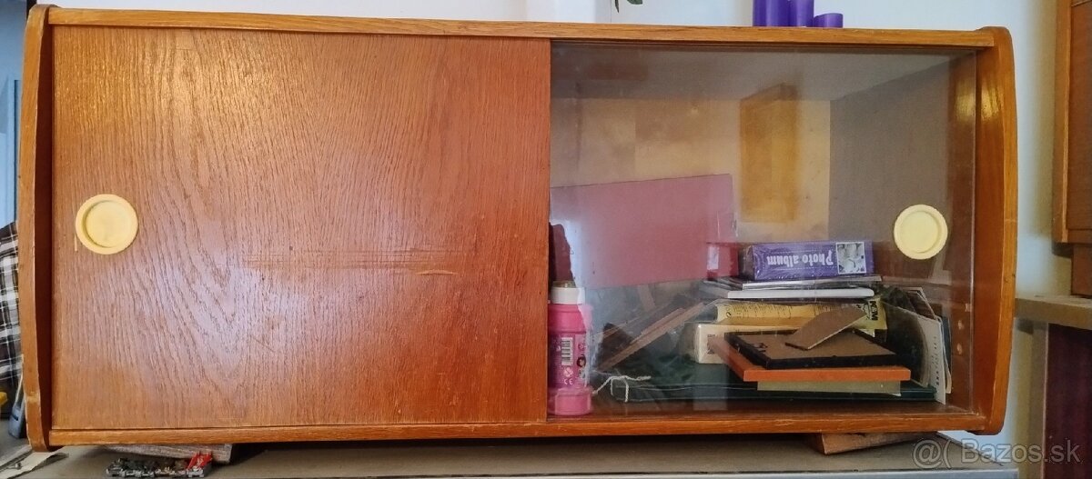 Policka na platne a gramofon