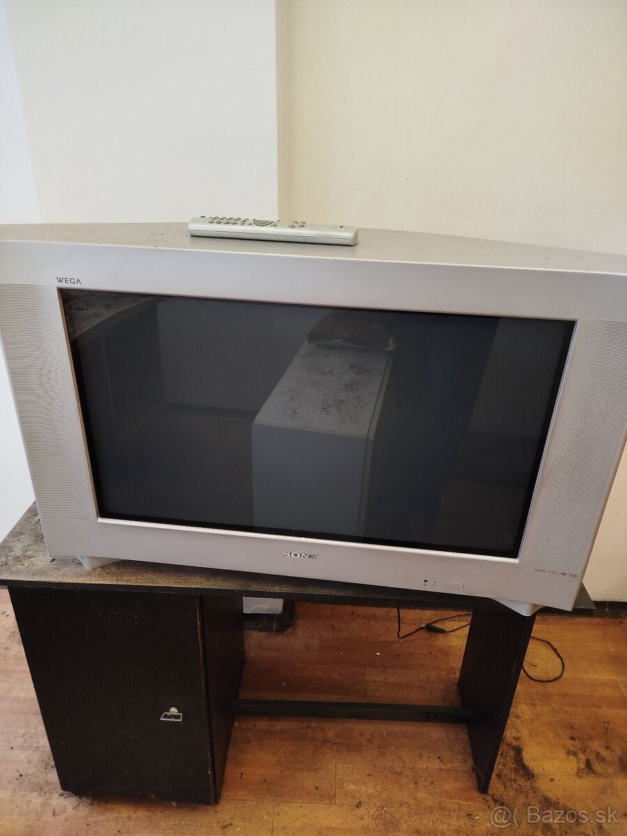 Predám Sony trinitron KV-32CS70K