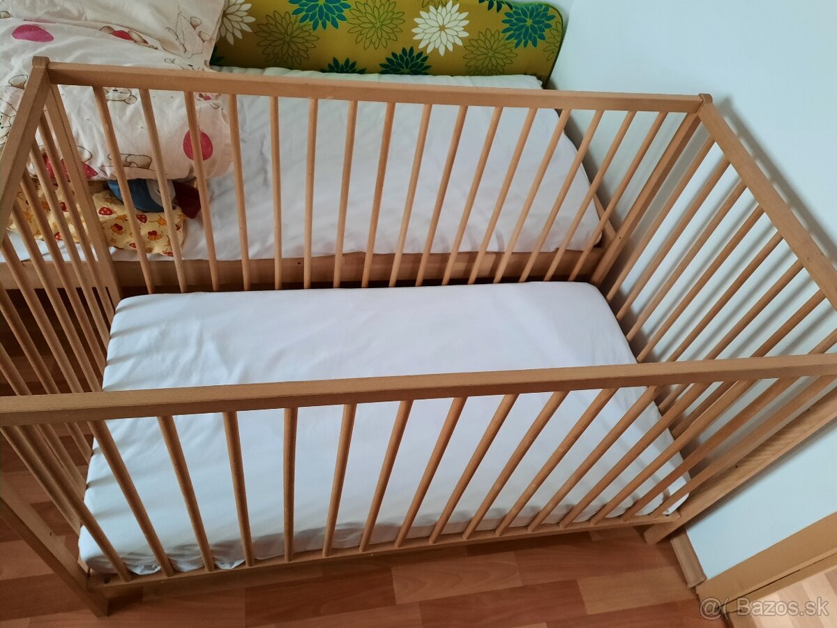 Detska postielka s matracom