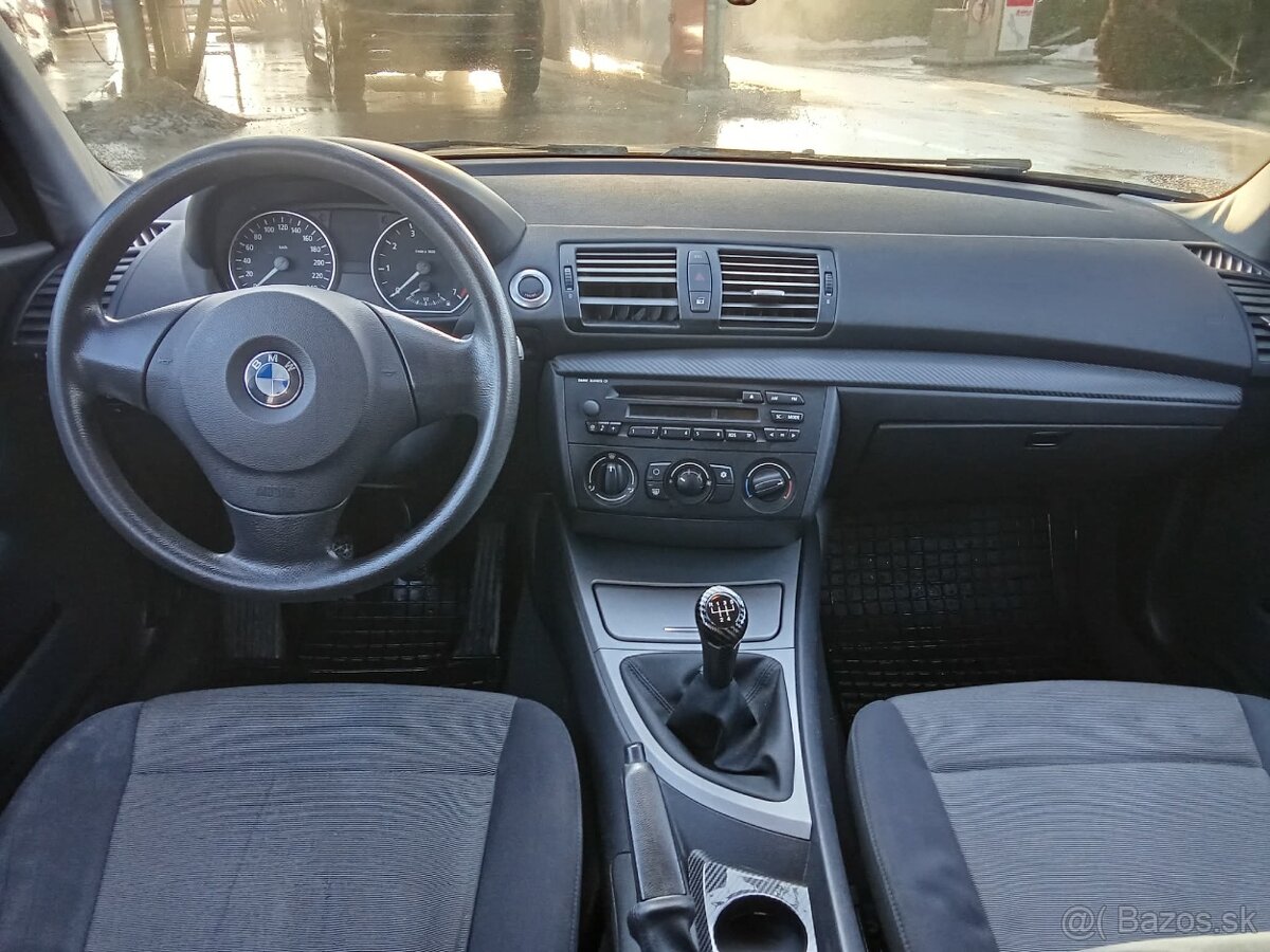 Predam bmw rad1 116i 1.6 bezin 85kw