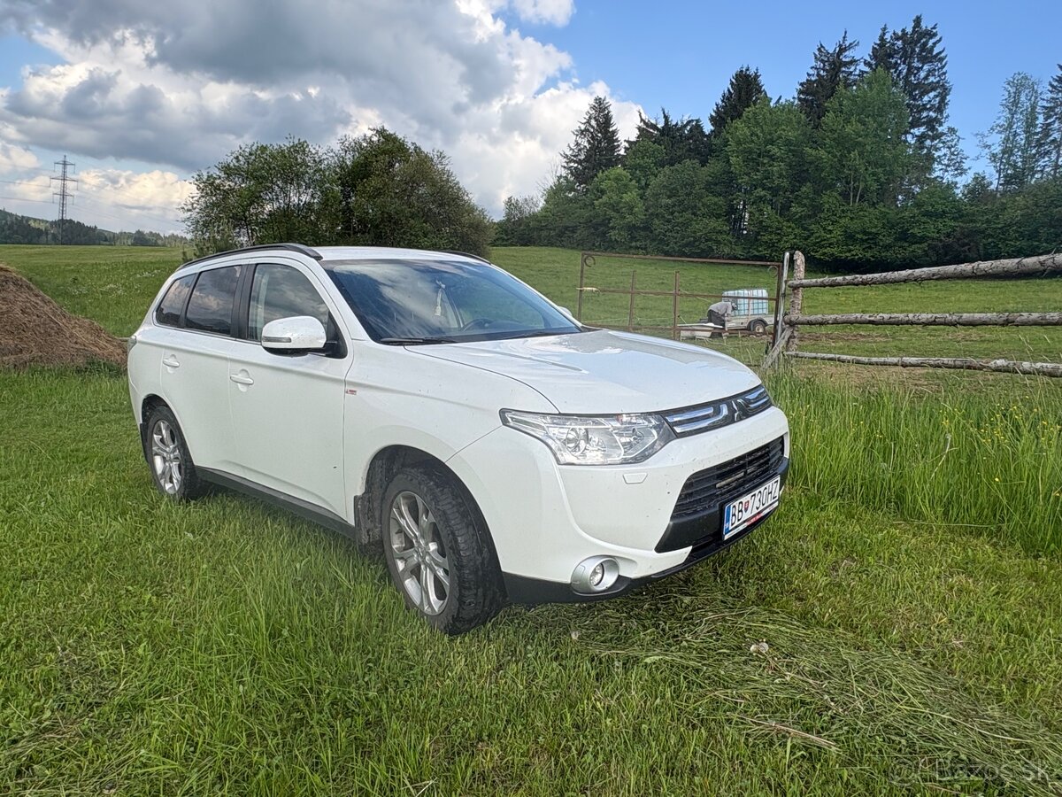 Mitshubishi outlander III