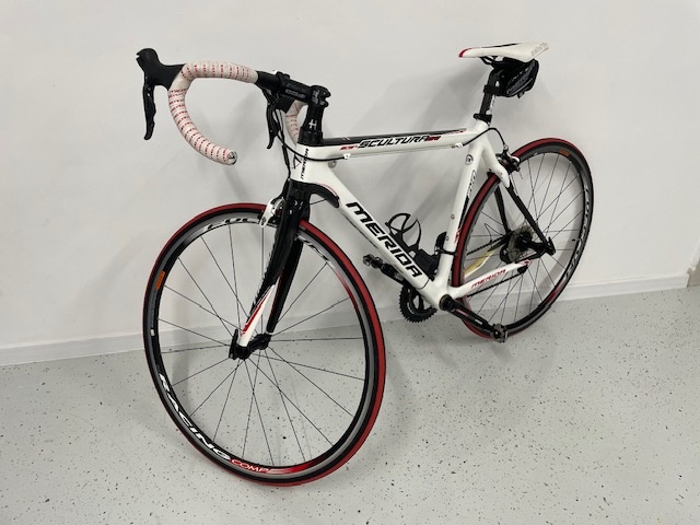 Dámsky cestný bicykel Merida scultura EVO 905e