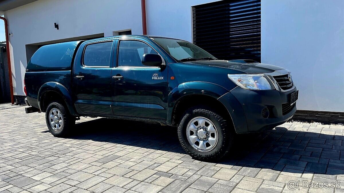 TOYOTA HILUX 2.5DI-D - PREDAJ AJ NA SPLÁTKY OD 0% AKONTÁCIE
