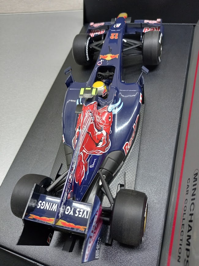 F1 TORO ROSSO STR4 2009 SEBASTIAN BUEMI MINICHAMPS 1:18