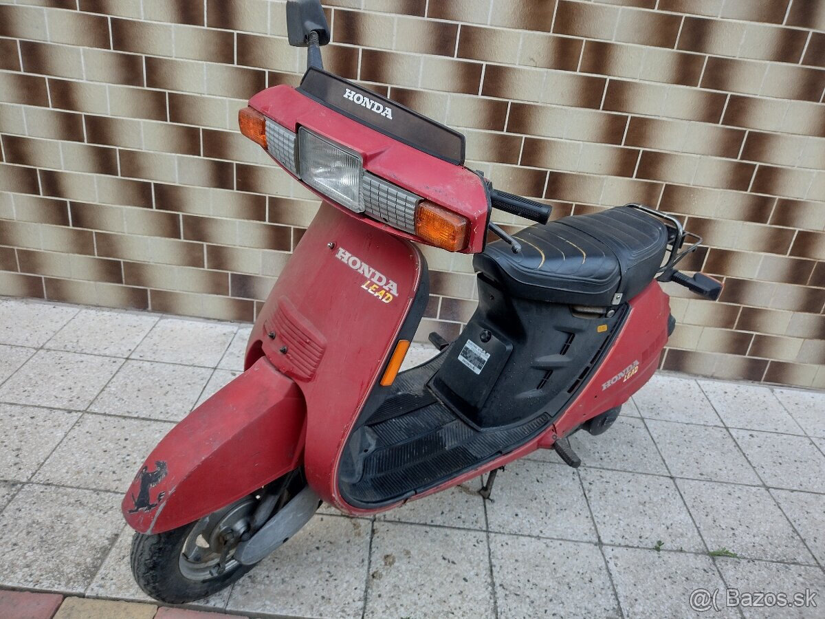 Honda Lead 50cm3 rok 1985 2x retro skúter