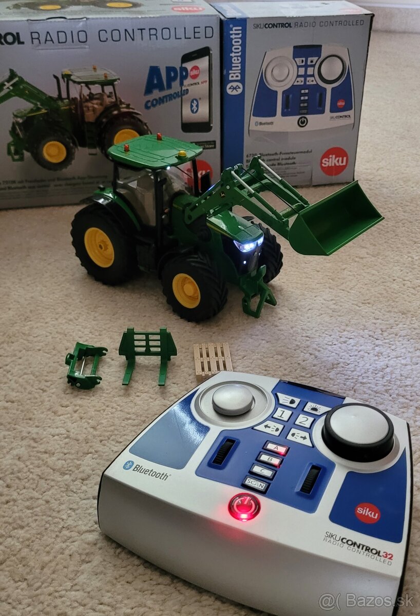 RC traktor Siku Control John Deere7310R