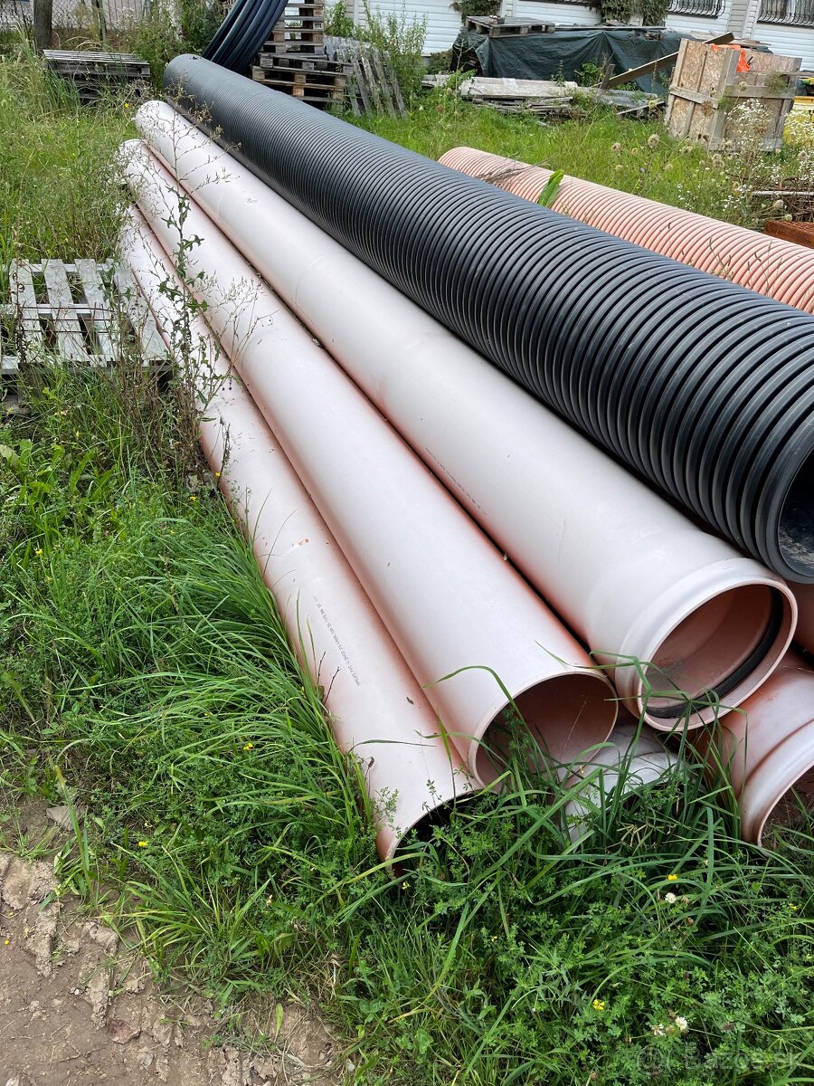 Predám kanalizačné rúry d315x9,2x6000mm