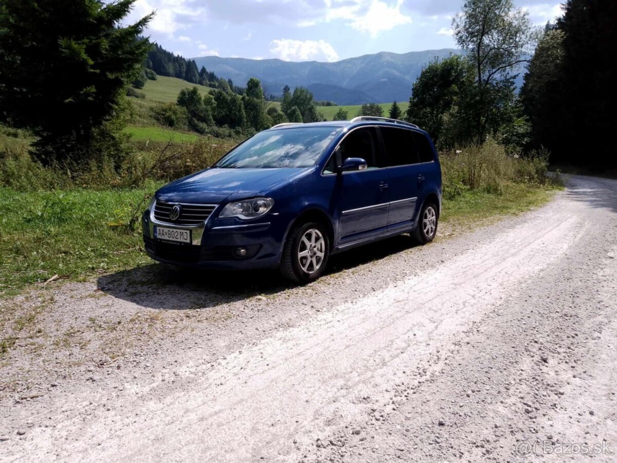 VW touran  1,4 TSI 7 miestny