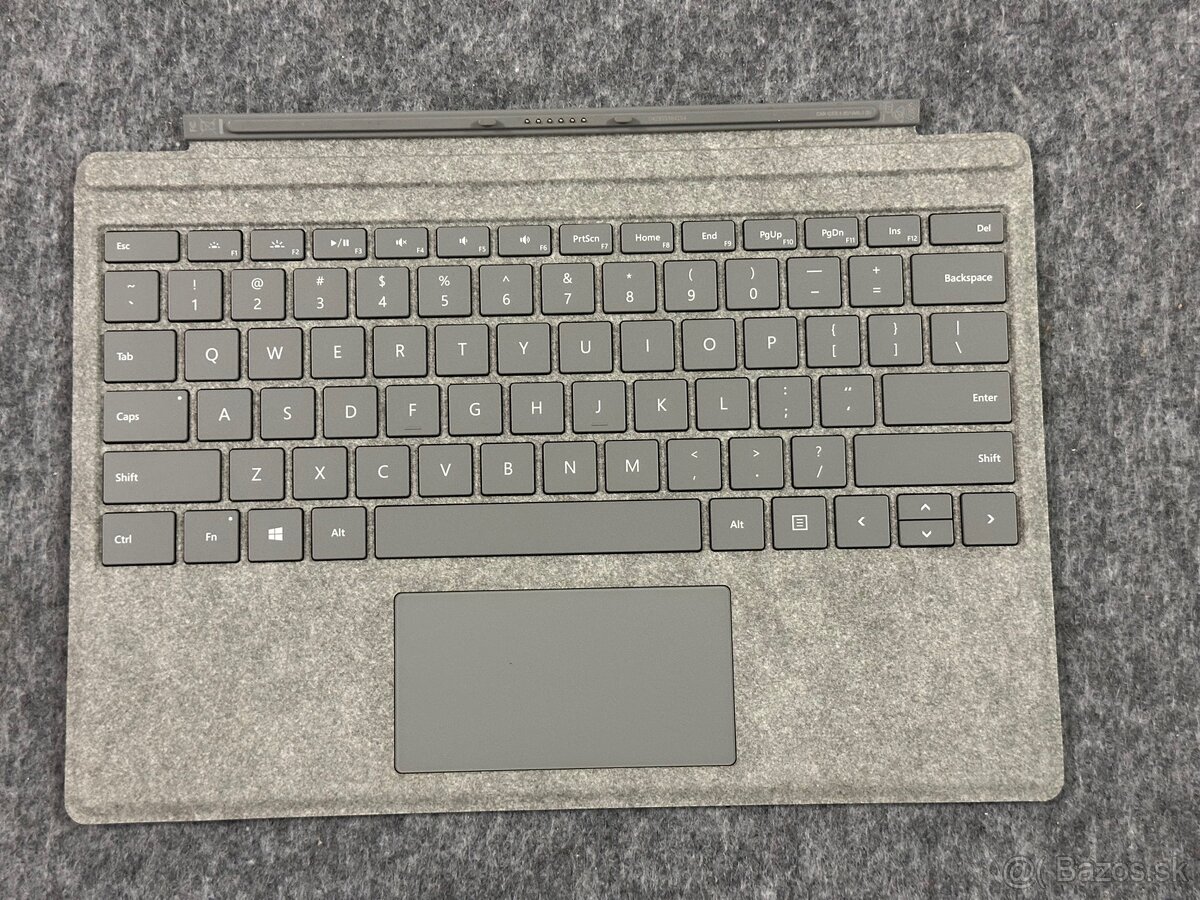 Klavesnica na Microsoft Surface GO tablet