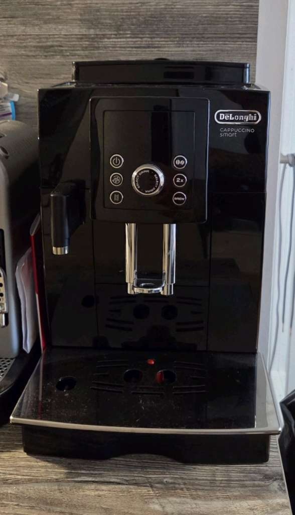 Kavovar DeLonghi Cappuccino Smart