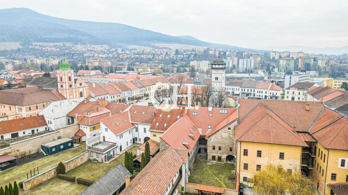 NA PREDAJ - KÚSOK HISTÓRIE - TEHLOVÁ BUDOVA - CENTRUM ROŽŇAV