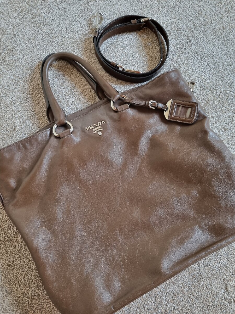 Prada kabelka