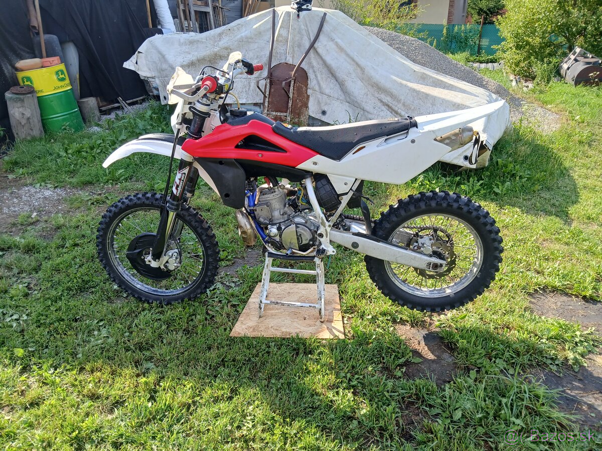 Husqvarna WR250 r.v09
