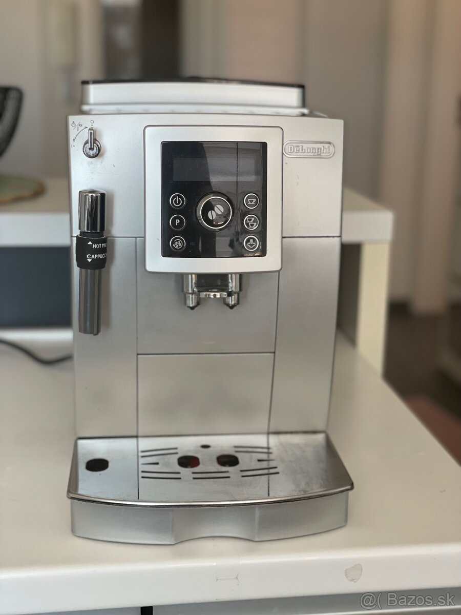 Kavovar DeLonghi
