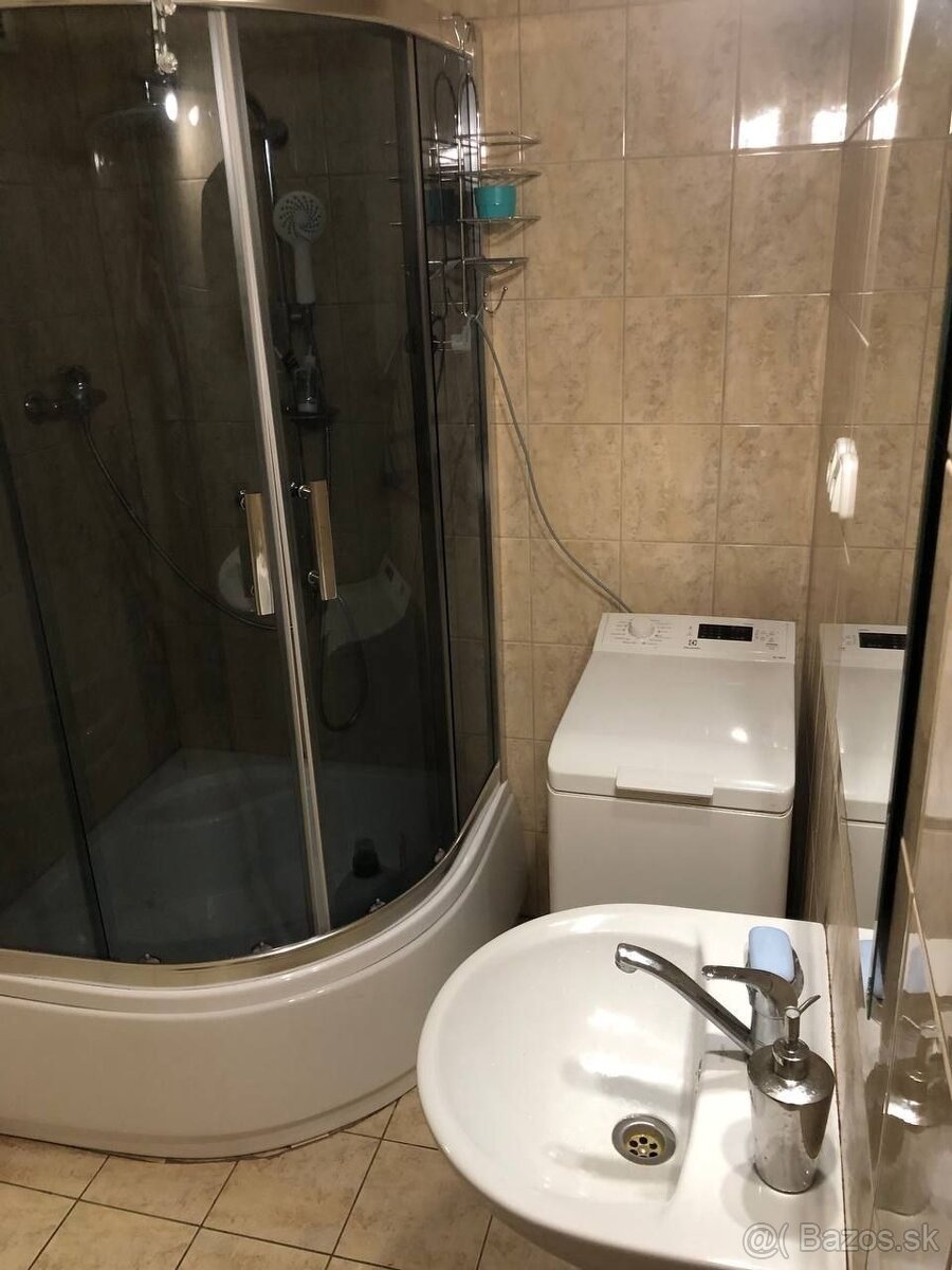 Predám 4-izbový byt, Košice-Juh, 78m²