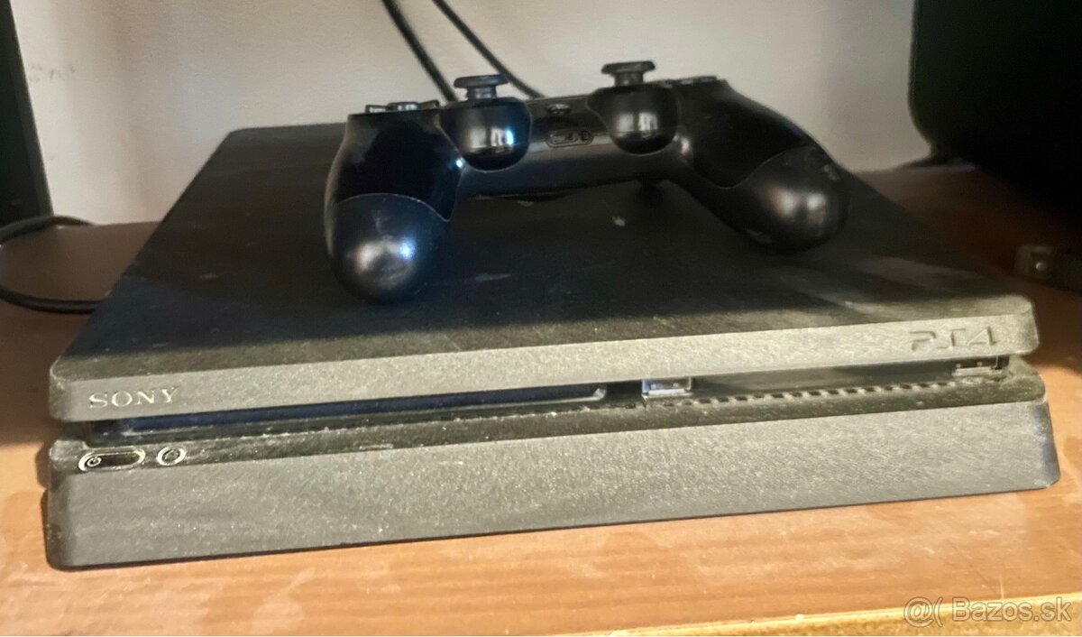 Predám Ps4 slim