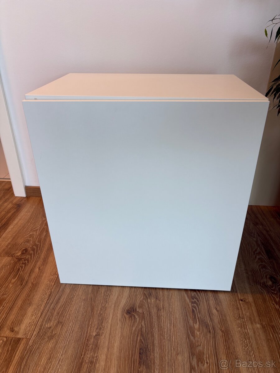 Policový diel a dvierka Besta