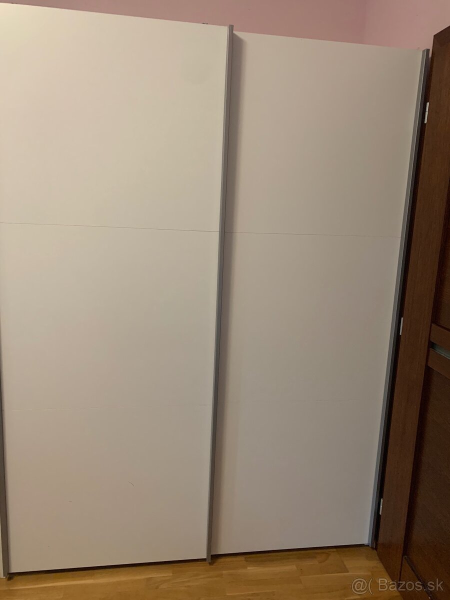 Šatníková skriňa biela