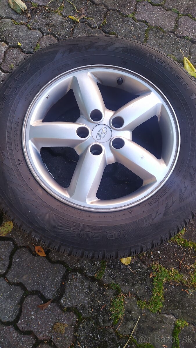 Predám 4 disky Santa Fe r17 + zimné pneu
