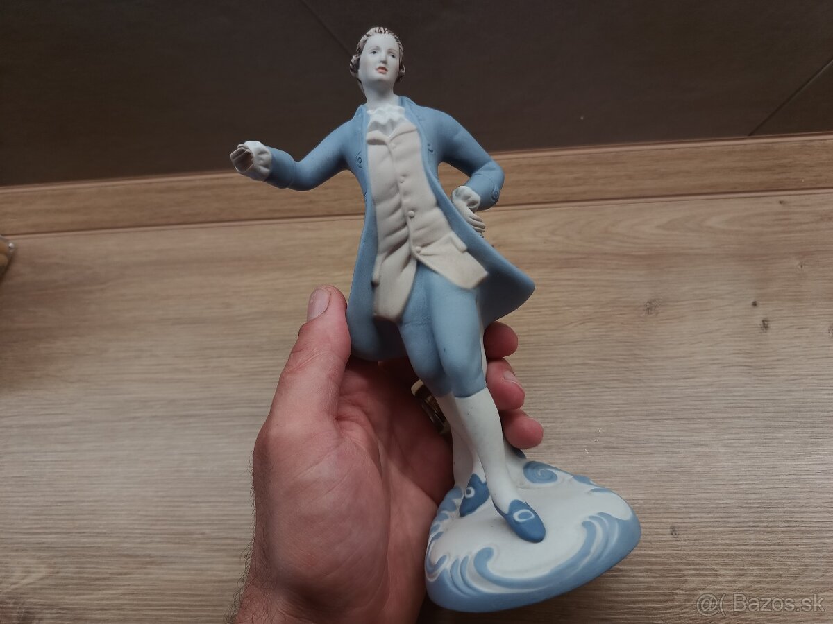 socha Royal Dux, rokokový tanečník