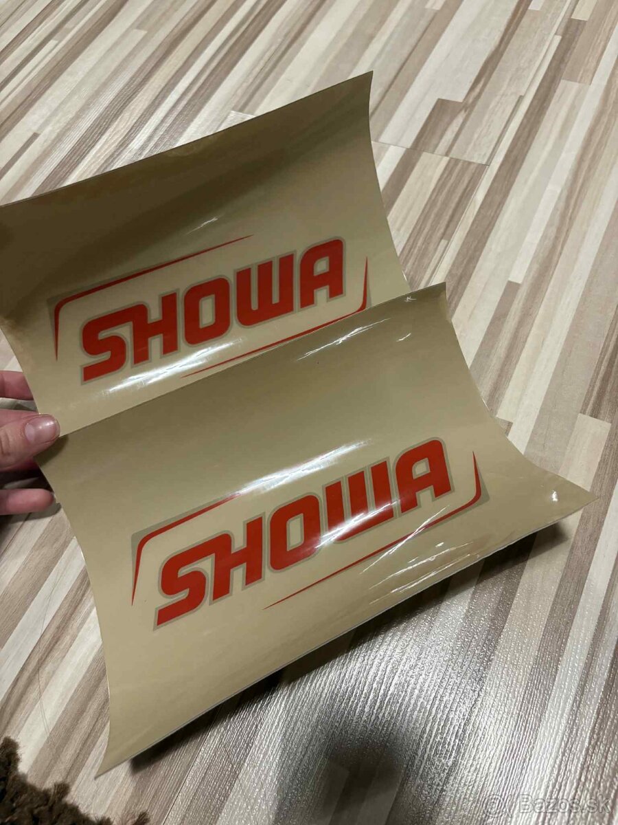 nalepky showa