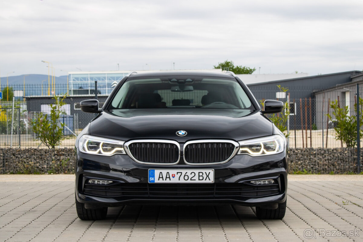 Bmw 5 Touring 530i 4x4 xDrive Sport benzín automat