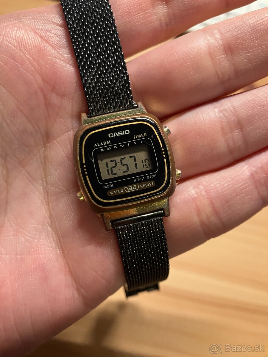 Digitálne Hodinky CASIO