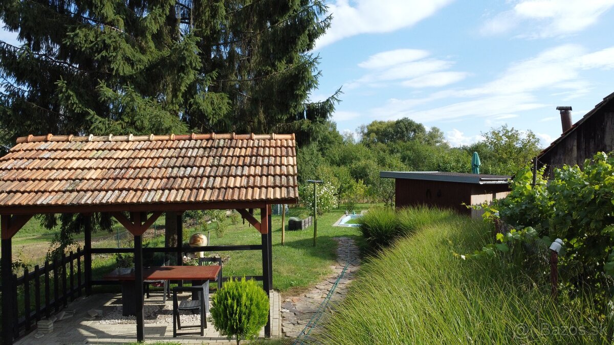 Predaj { kategoria }} Bátovce