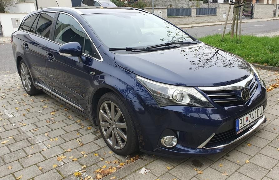 Toyota Avensis Combi 2012 Automatic