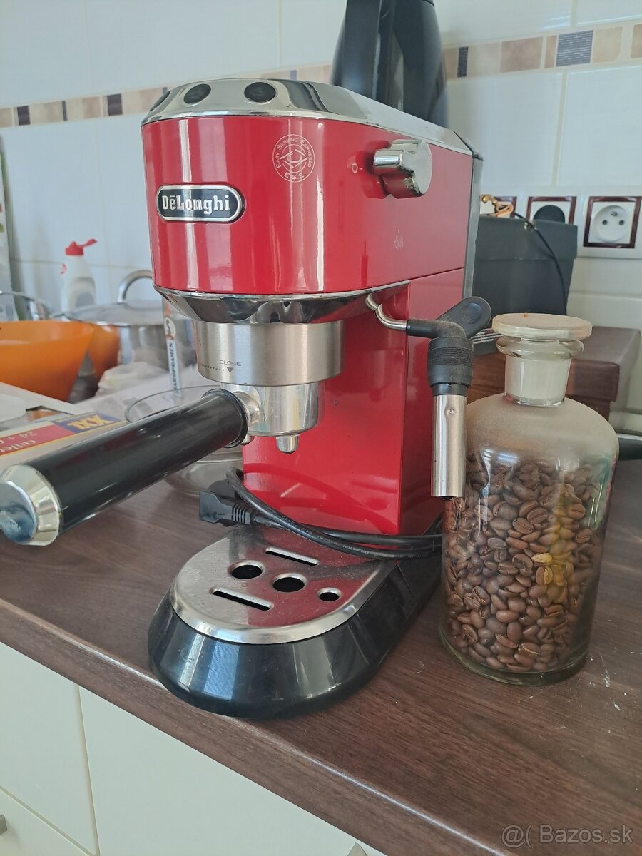 Delonghi kávovar