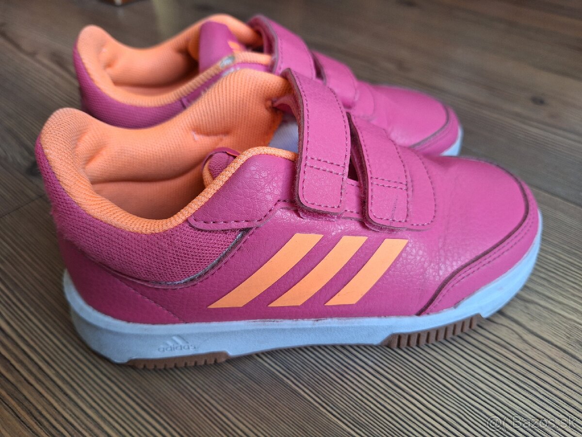 Adidas tenisky v.31