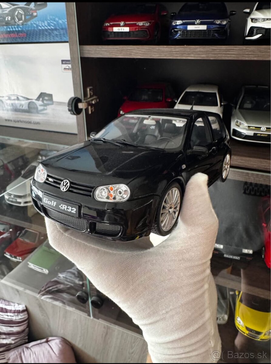 Vw golf R32 black 1:18