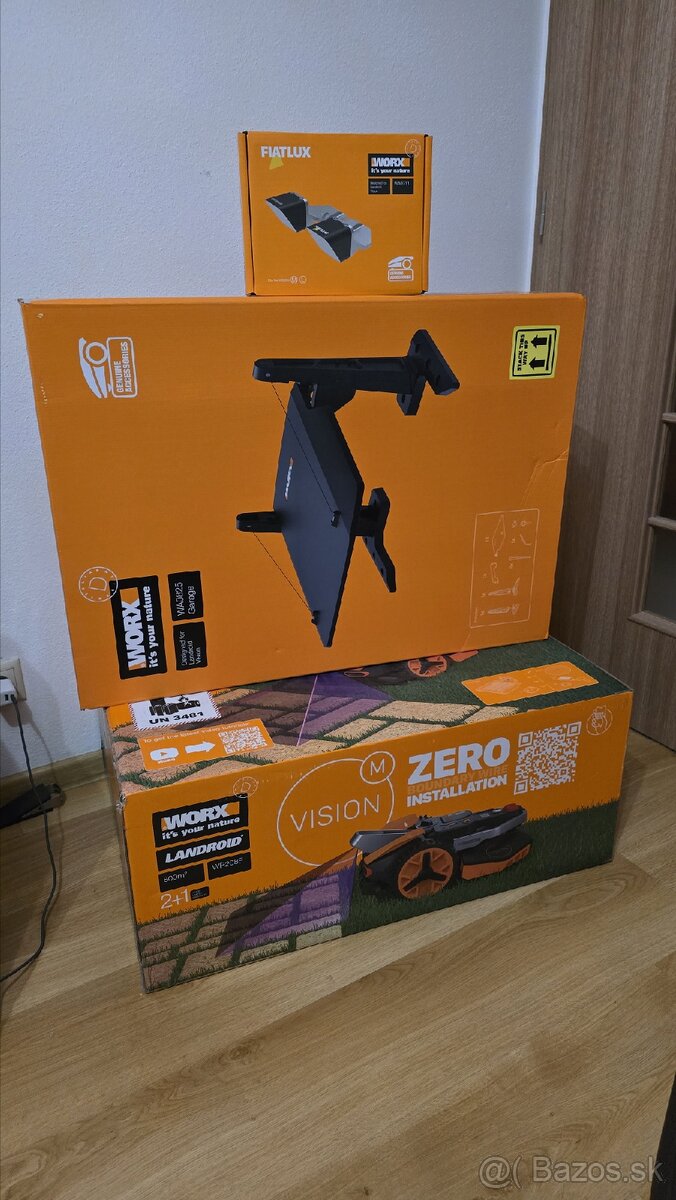 Kosačka Worx Landroid Vision M800 WR208E + garáž a LED