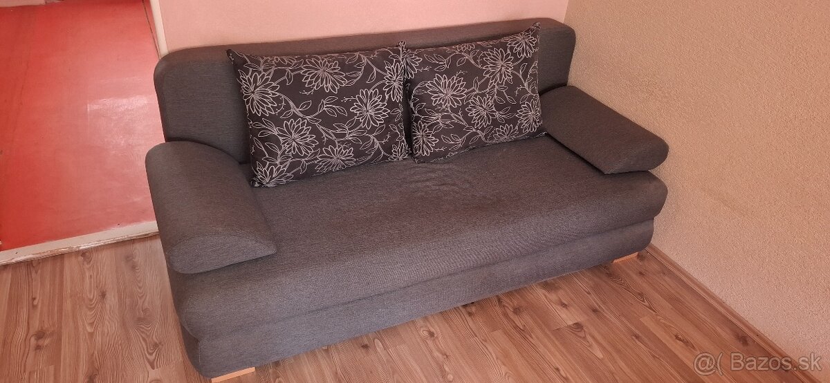 rozkladacia pohovka