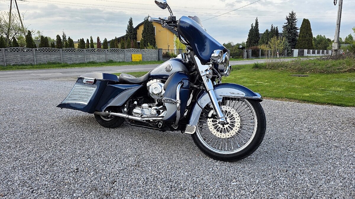Harley Street Glide