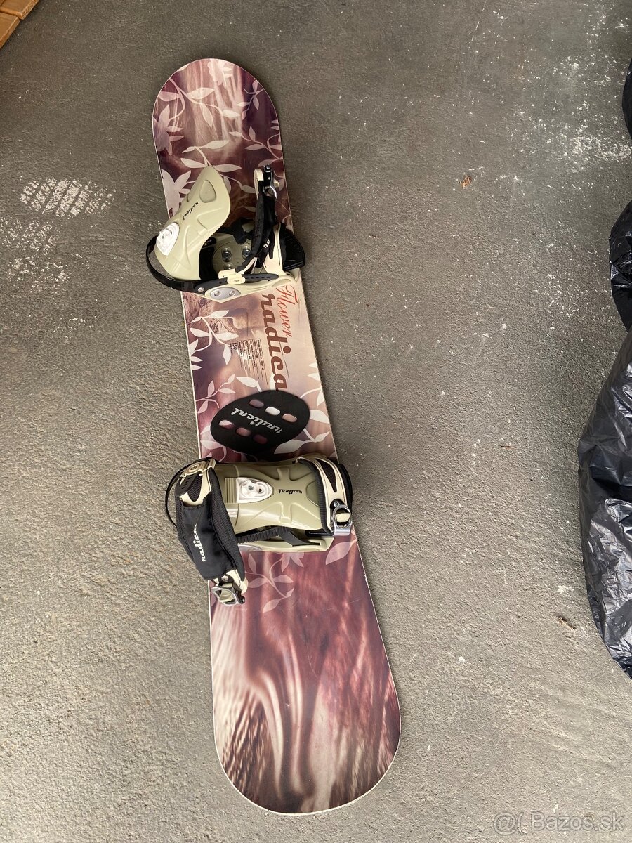 Snowboard s topánkami a viazaním komplet