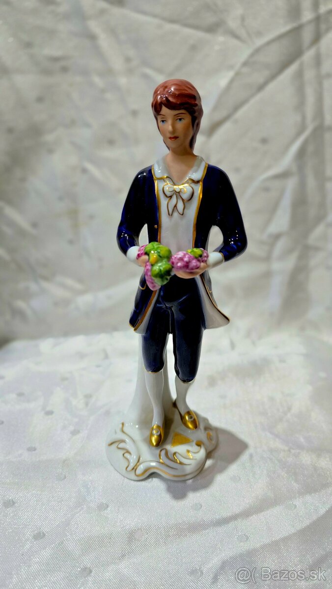 Royal Dux Bohemia – porcelánová soška mladíka (25 cm)