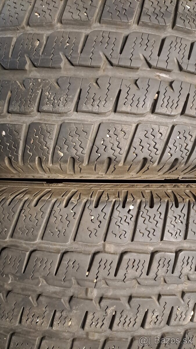 Predám 2ks jazdené zimné 205/65r16C Matador na dodávku