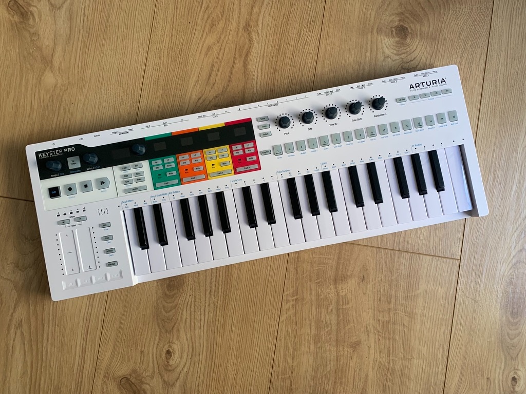 Arturia Keystep Pro + obal