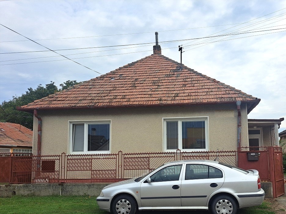 Exkluzívne predáme 4 izbový, rodinný dom v Bánove