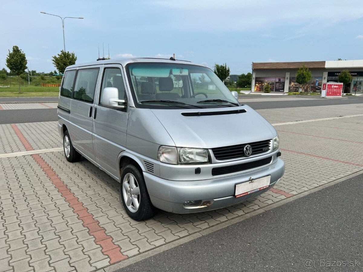 Volkswagen Caravelle 2.5 TDi 9 míst digi klima TZ