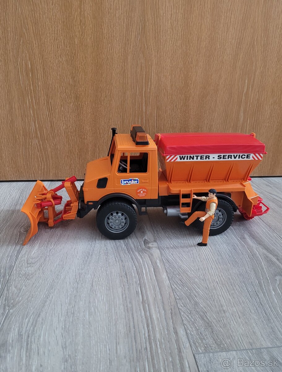 Bruder posypacie auto