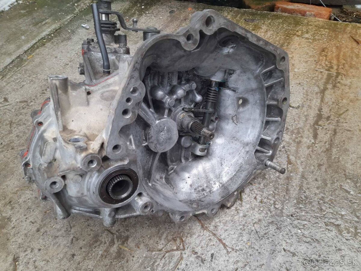 Suzuki Ignis 1.3 benzin 4x4 prevodovka