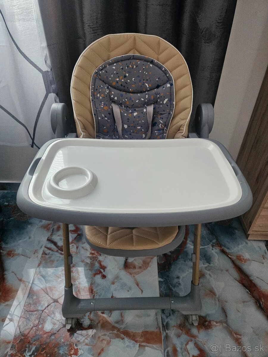 Stolicka na krmenie Kinderkraft