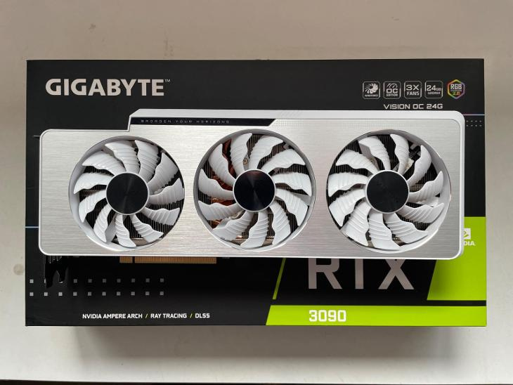 GIGABYTE NVIDIA GeForce RTX 3090 VISION OC + podpera pod GPU