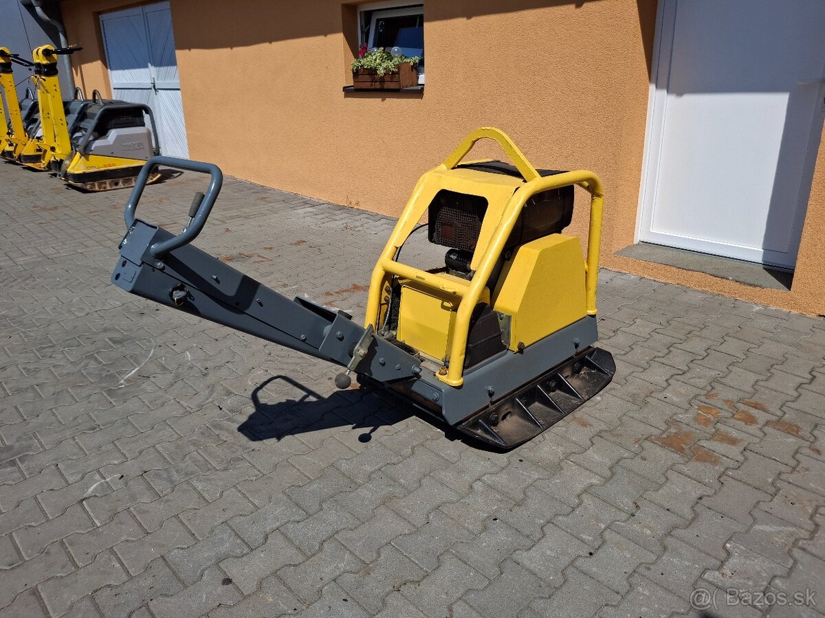 Vibrační deska Husqvarna, Dynapac LG500.