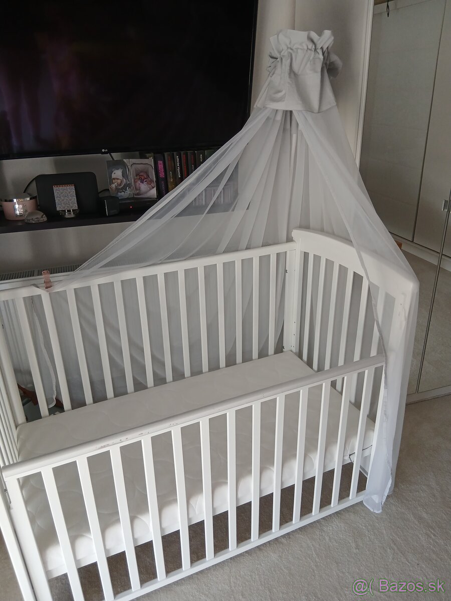 Postieľka Scarlett Lara