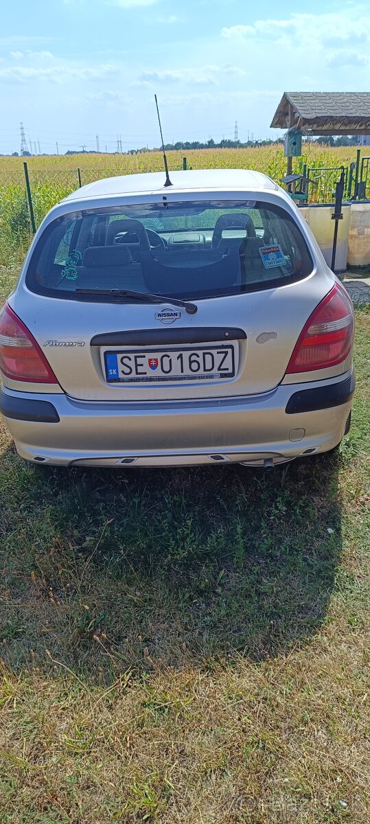 Nissan Almera