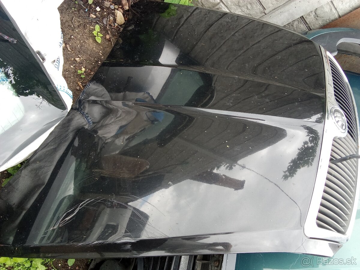 Predám prednú kapotu škoda Octavia 2